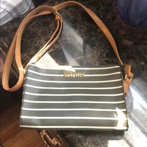 Kenneth Cole reaction purse